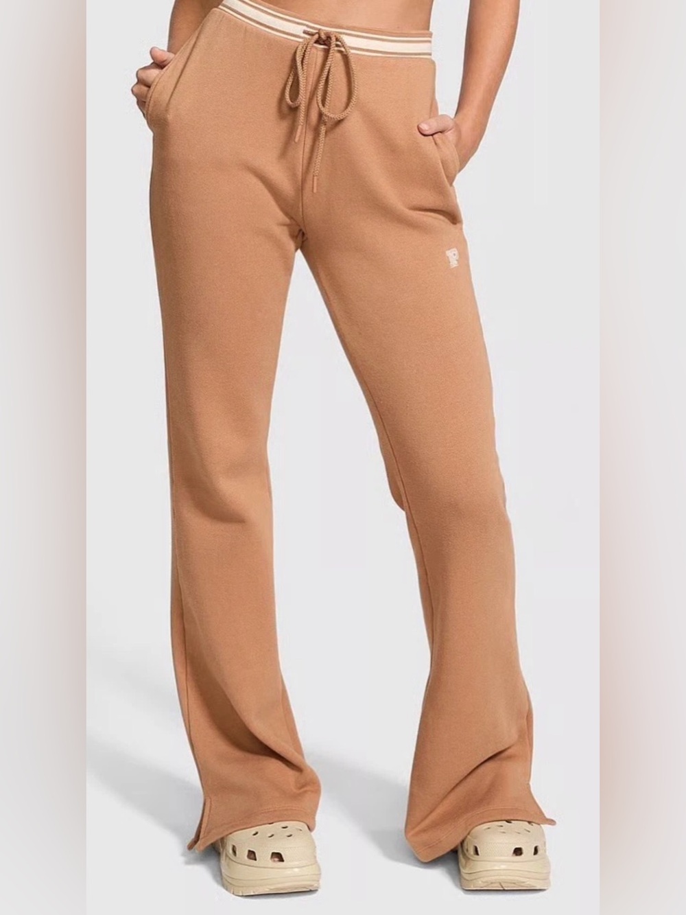 Victoria’s Secret PINK Ivy Fleece Split-Hem Flare Sweatpants – Toffee | Small